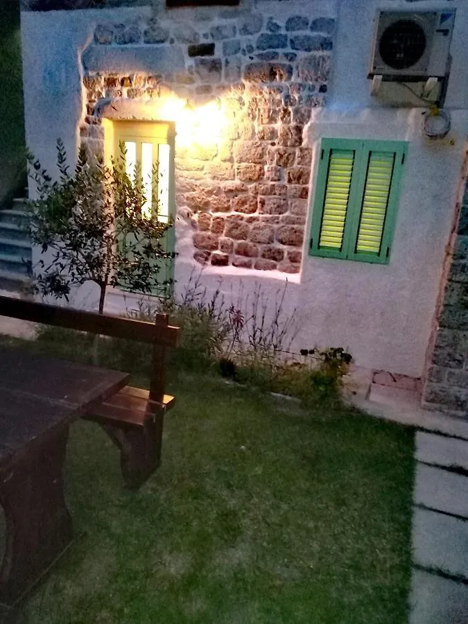 Rabski Dvor Apartment Rab Town
