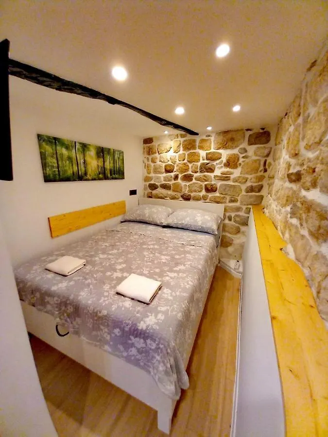 Rabski Dvor Apartment Rab Town