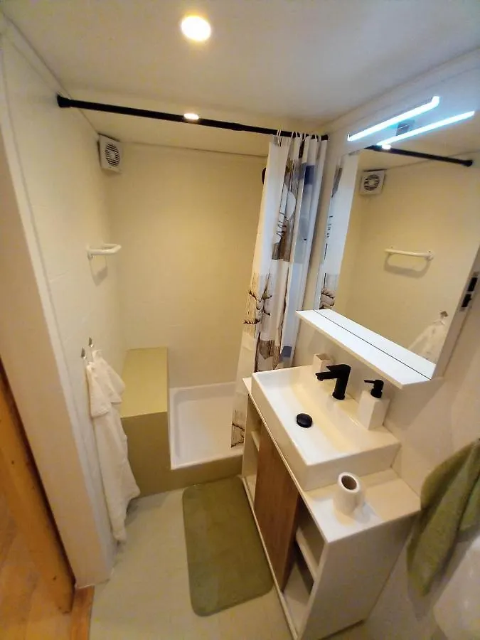 Rabski Dvor Apartment Rab Town